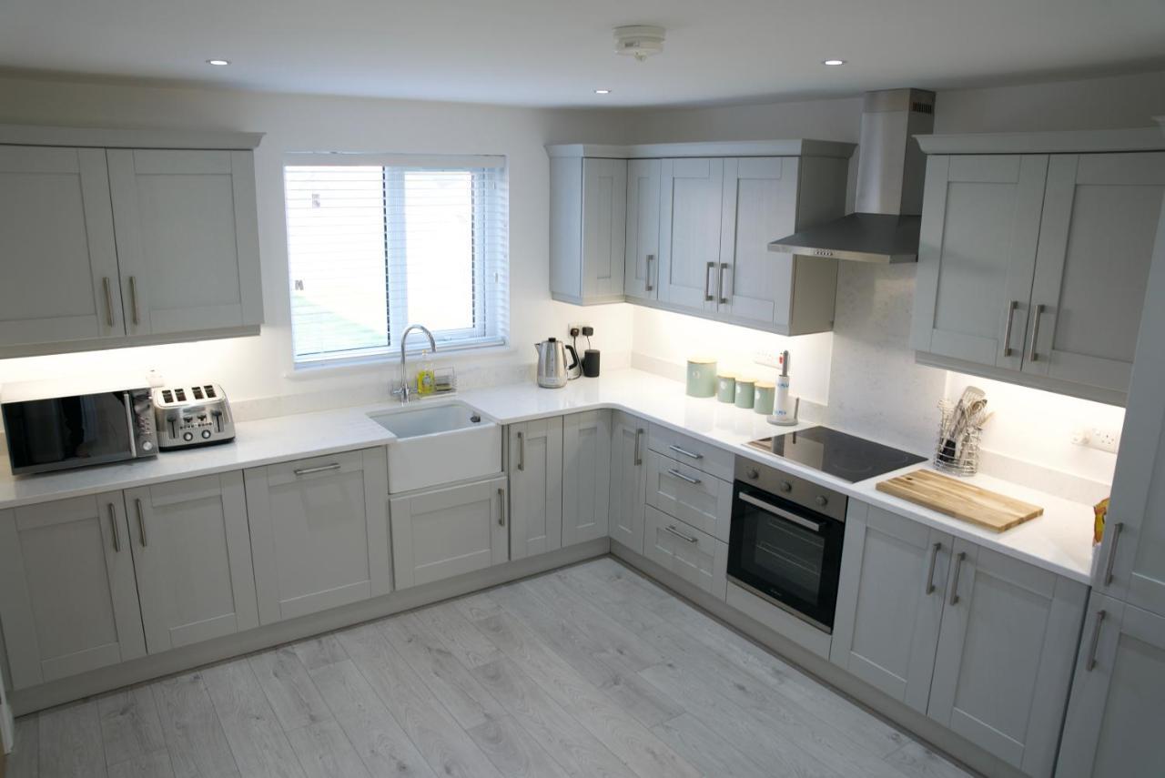 Modern 3 Bedroom Coastal Home Newry Exteriör bild